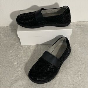 Alegria Glee Black Leather Herringbone Slip On Flats Size 40 EU (US 9.5-10)
